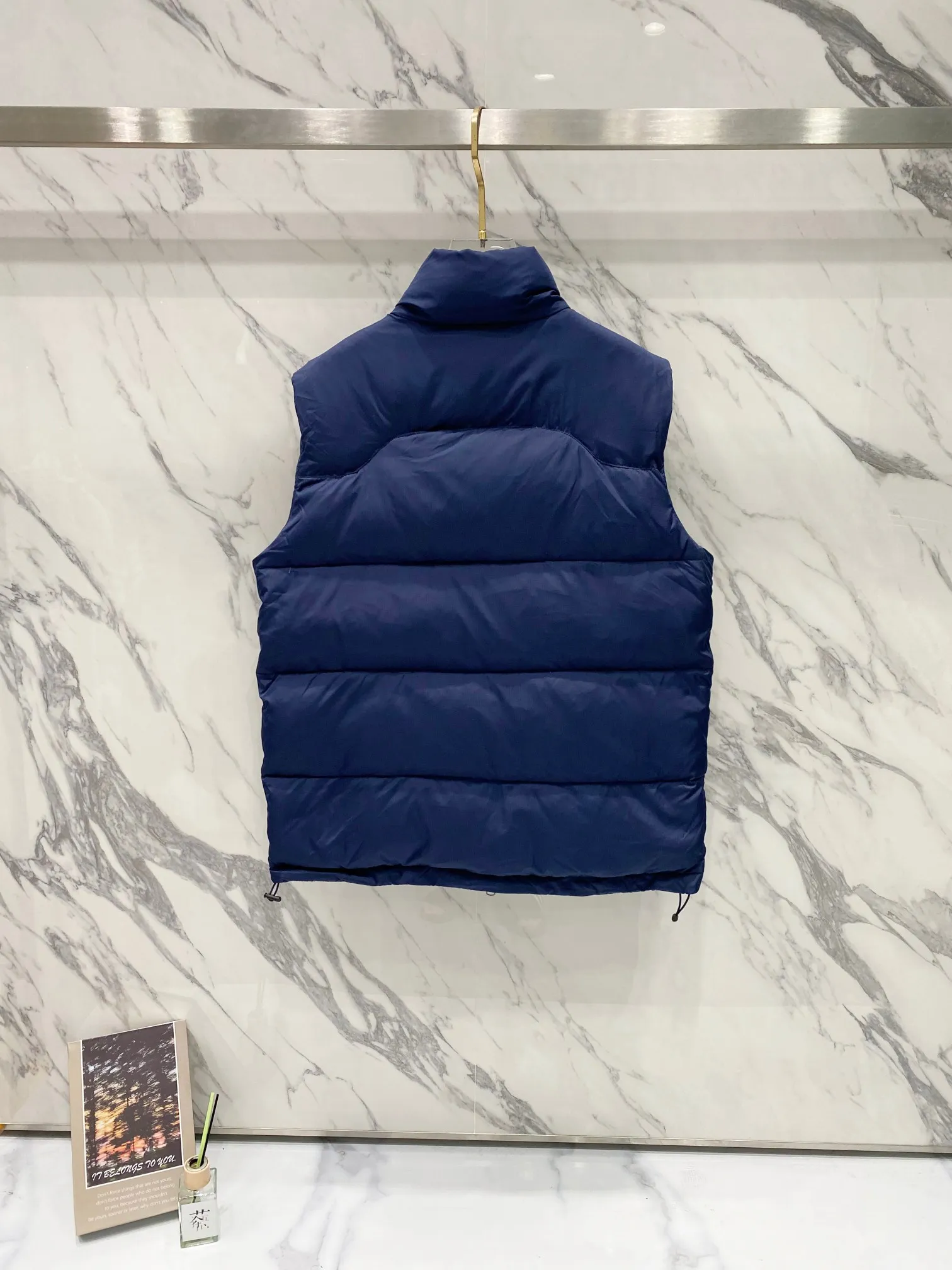 P520 Ralph Lauren/Ralph Lauren Men's Classic Pocket Zipper Waterproof Down Vest [Top Version] - - Accessories: Original tag washable label + electroplated YK zipper logo Customized Ralph Lauren zipper - Full set of accessories - The same style can be used by men and women Color: Black, Navy Blue, Black Glossy